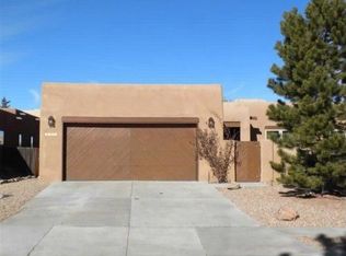 7527 Snow Blossom Rd, Santa Fe, NM 87507