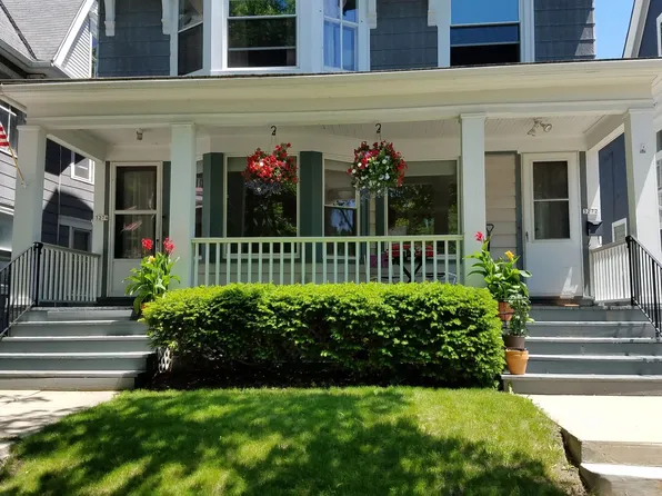 3272-74 N Hackett Ave, Milwaukee, WI 53211