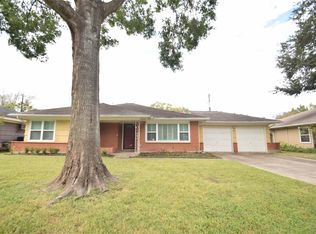 8434 Bluegate St, Houston, TX 77025