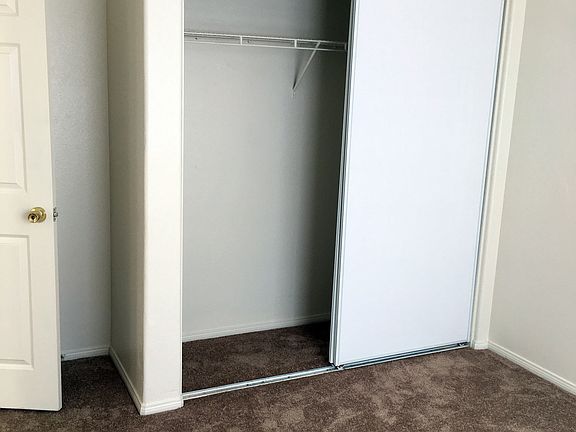 4th image of 13248 Yellowwood St