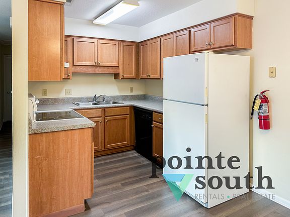 4th image of 363 Bluefish Dr #F