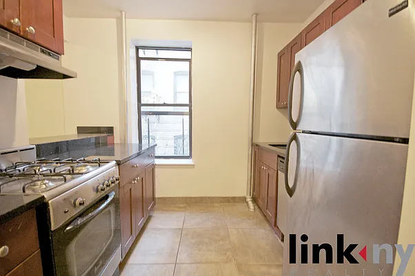 Rented by Link NY Realty | media 15