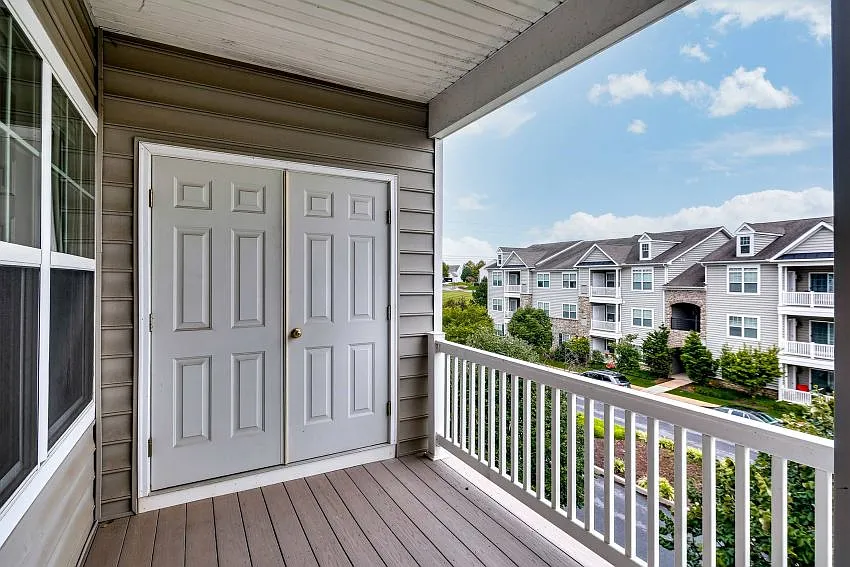 The Villas of Castleton Apartments