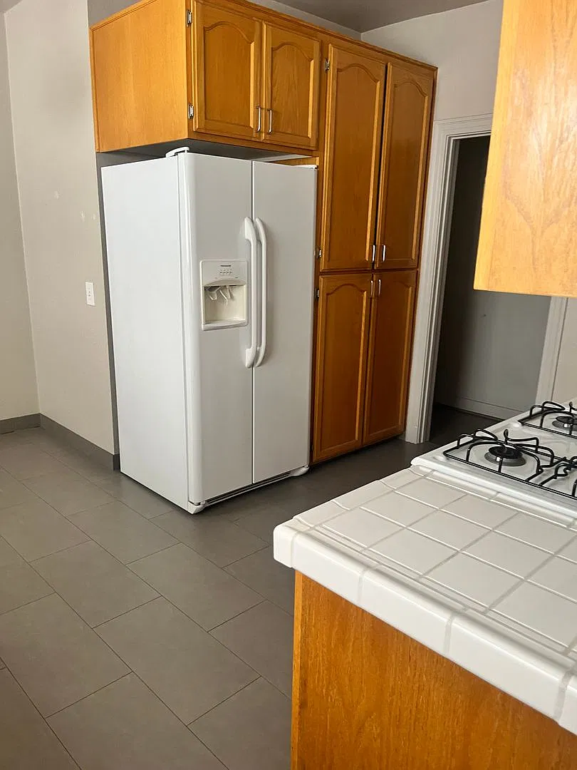 1132 S. Cardiff Avenue — Photo 2