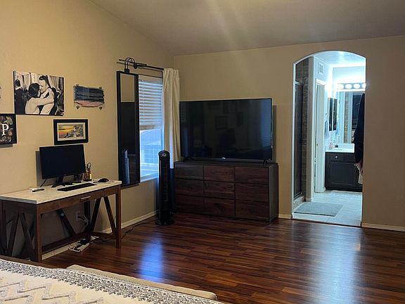 4th image of 7046 N 28TH Avenue