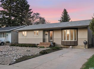 2225 Easthill, Saskatoon, SK S7J3E1