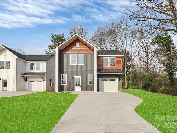 2nd image of 2751 Bradford St