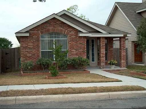 1st image of 7911 WOODCHASE DR