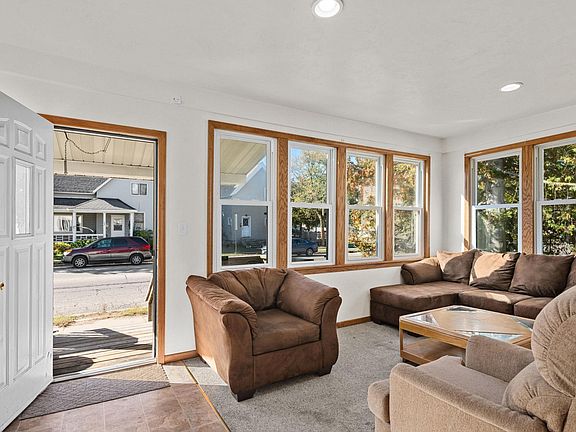 3rd image of 1206 Pierce Ave