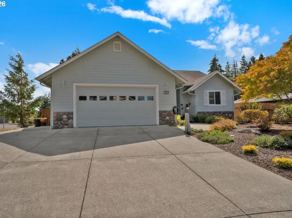 2288 11th St, Florence, OR 97439