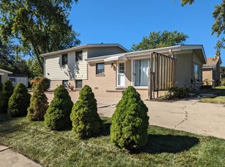 450 Lotus Ln, Glenview, IL
