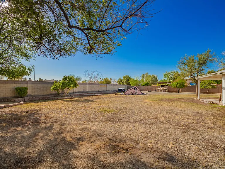 2321 E Enid Cir — Photo 36