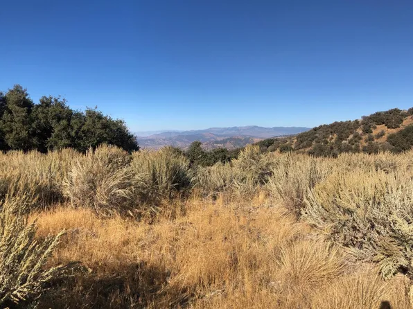 24640 Jacaranda Dr, Tehachapi, CA 93561