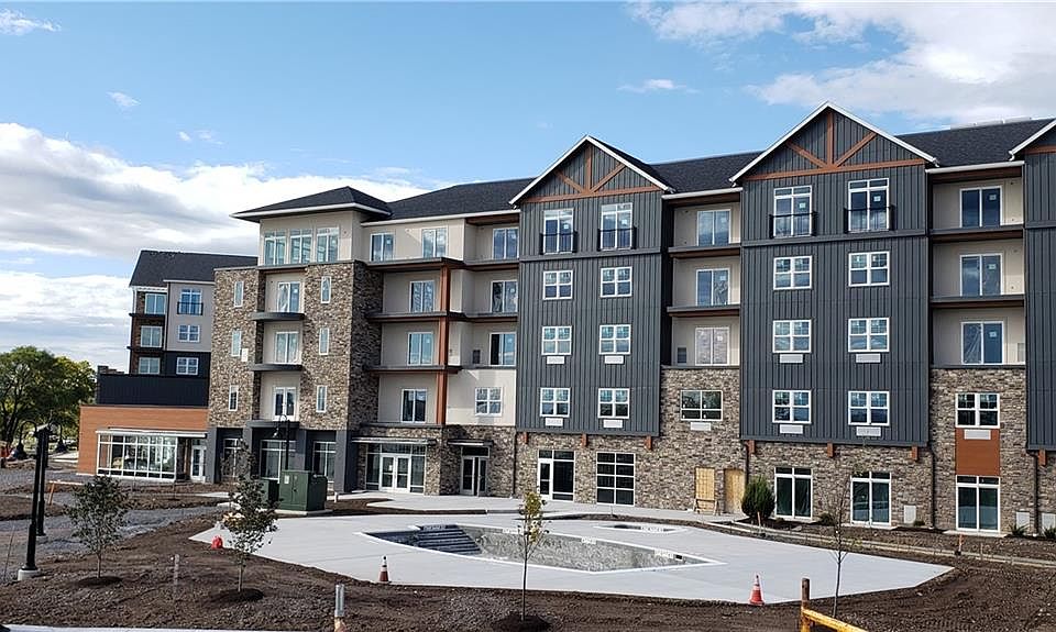 1st image of 205 Lakeshore Dr #510