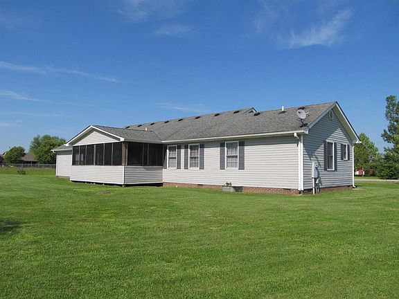 5th image of 1001 Ashley Ln