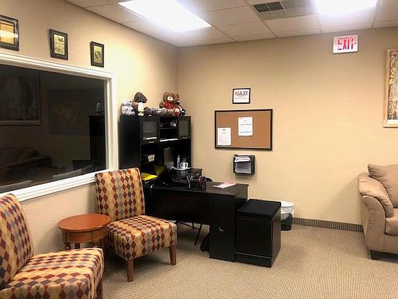 4th image of 2305 Roosevelt Dr Suite C