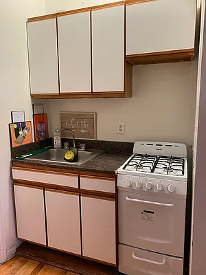 Rented by Compass | media 22