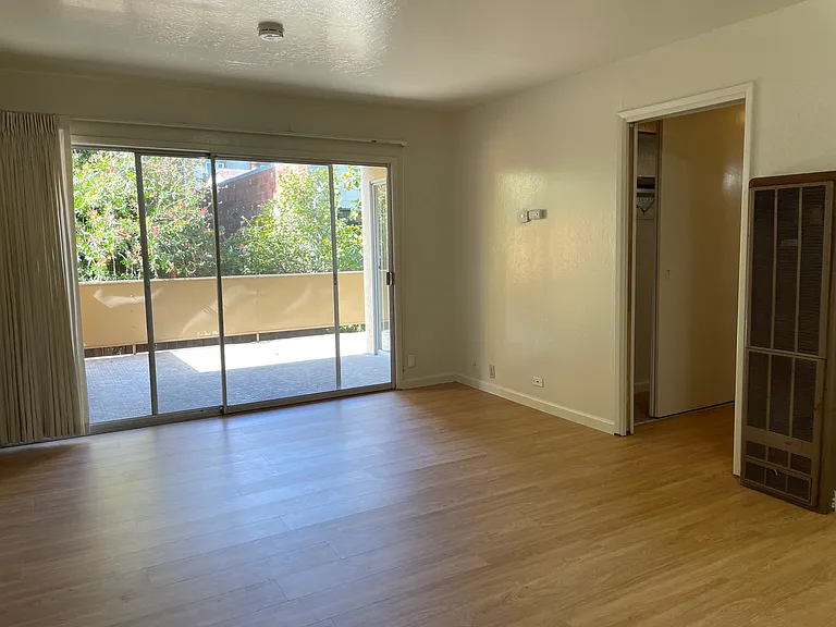 2033 Haste Street — Photo 9