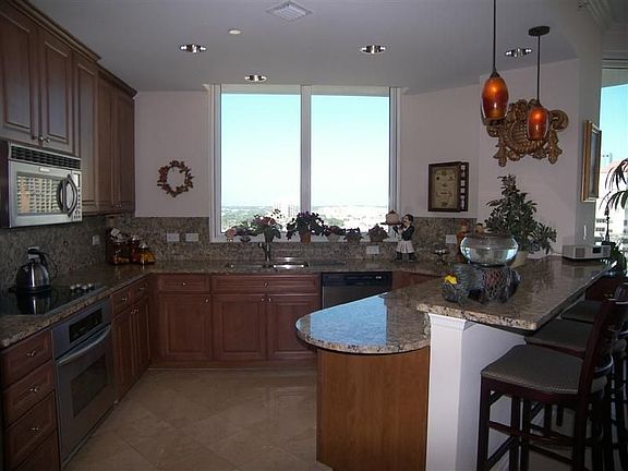 2nd image of 450 Knights Run Ave Unit 1705