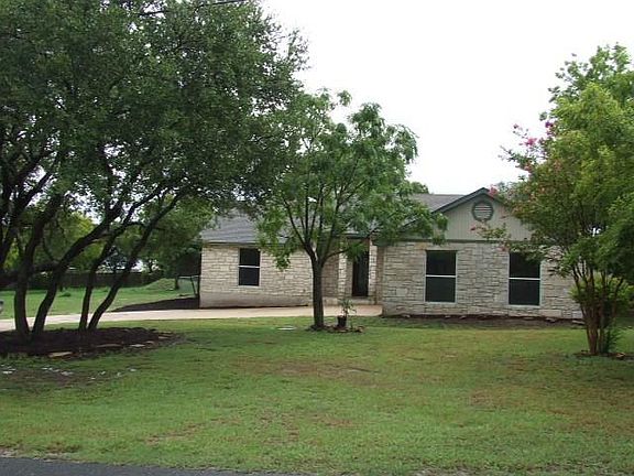 3rd image of 1006 Oakwood Dr