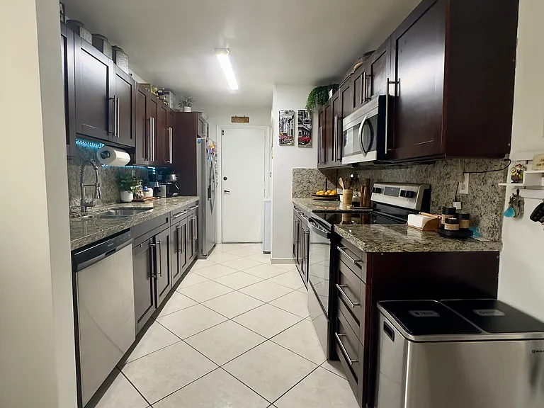 13951 Kendale Lakes Cir #807 — Photo 4