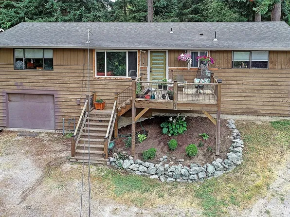 355 Selkirk Drive, Camano Island, WA 98282