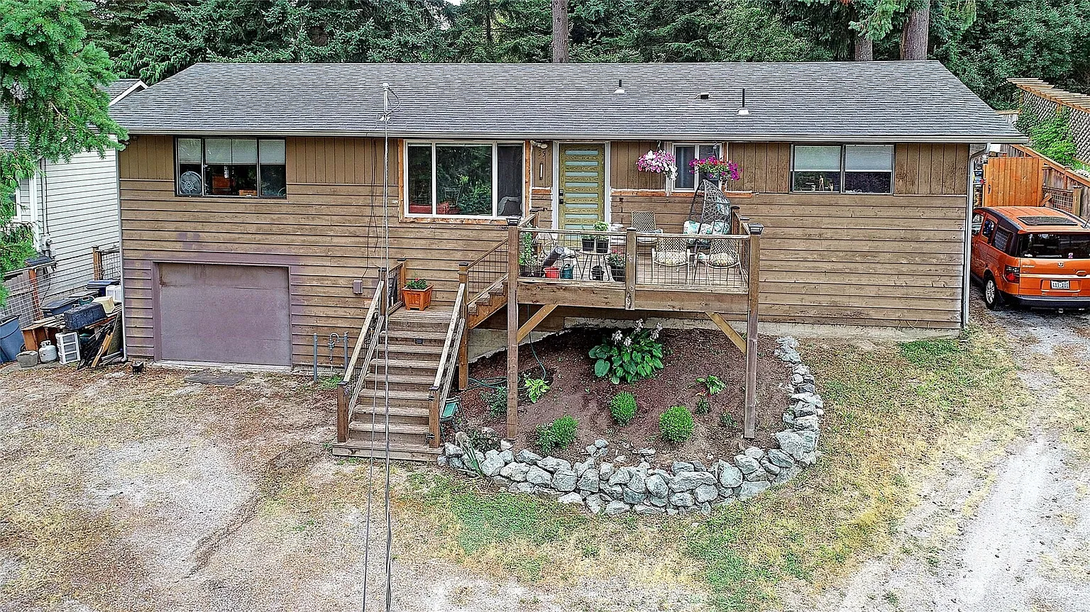355 Selkirk Drive photo 1