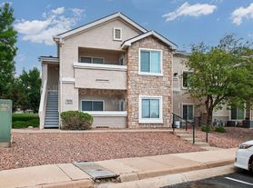 3890 Strawberry Field Grv