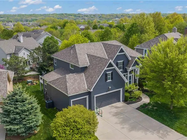 15505 Howe St, Overland Park, KS 66224