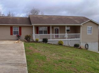 885 Ridgecrest Rd, Luttrell, TN 37779
