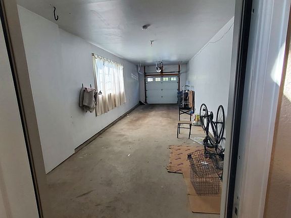 3rd image of 1420 Whitehall Dr #13A