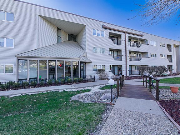 2nd image of 2705 W Willowlake Dr