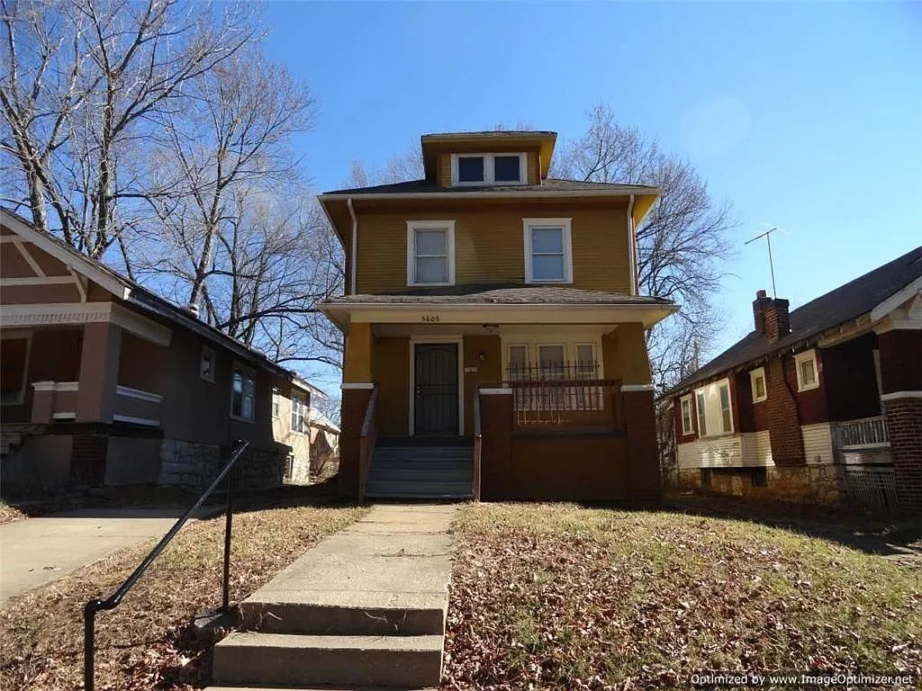 3 bed, 1138 sqft, $1,000 — Photo 1