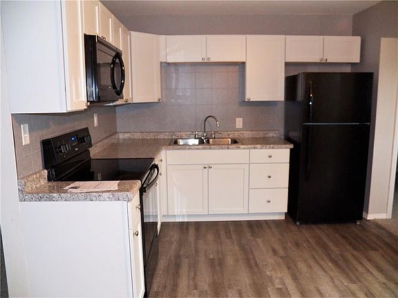 4th image of 907 Evergreen Dr