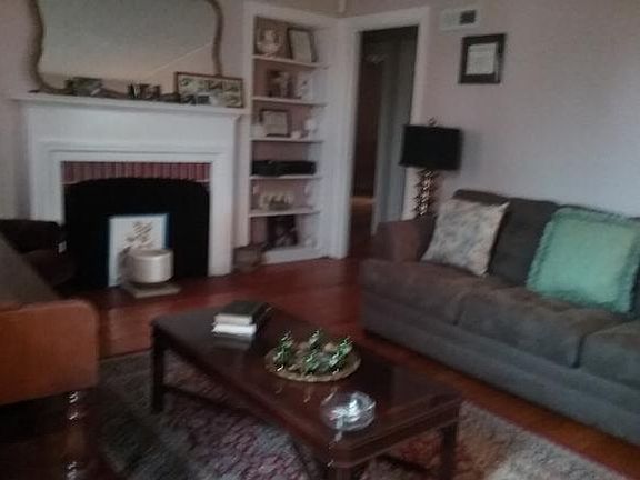 3rd image of 1337 Magnolia Ave