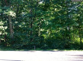 1104 Mathews Rd, Youngstown, OH 44514