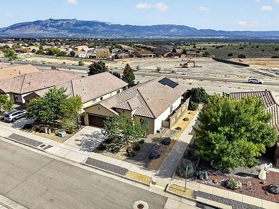 5th image of 9504 Stone Ridge Dr NW
