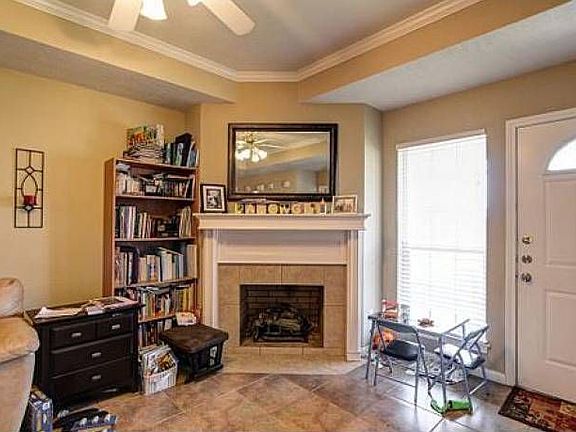 Living Room: Unit A