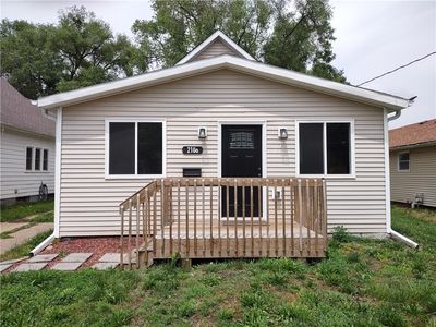 2106 E Grand Ave, Des Moines, IA, 50317