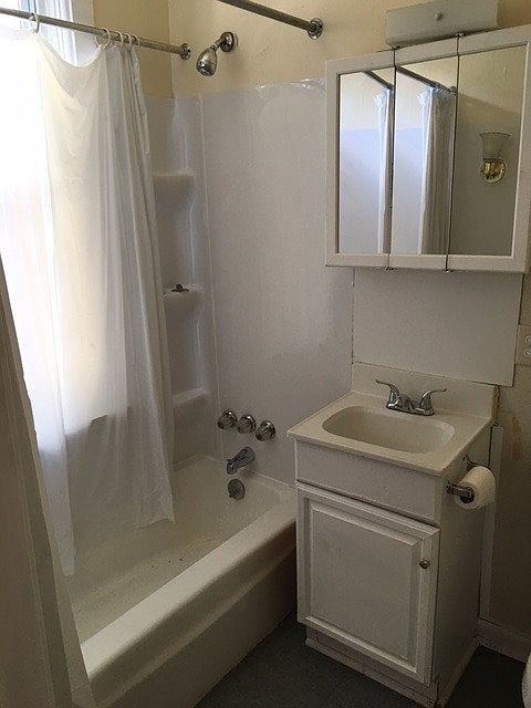 2nd image of 738 S Layton Blvd APT 3