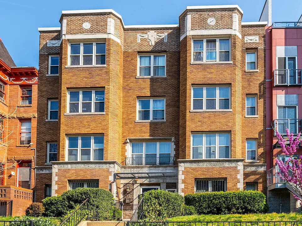 1447 Chapin St NW #202