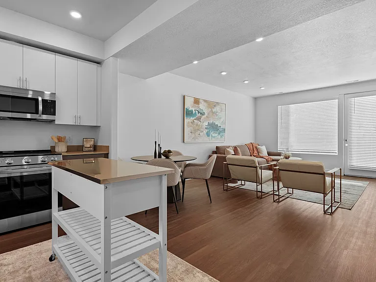 Large windows-Bright, large living space