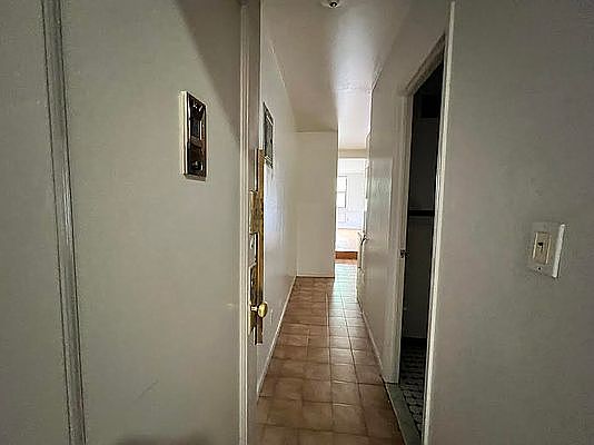 4th image of 321 W 105th St #5G