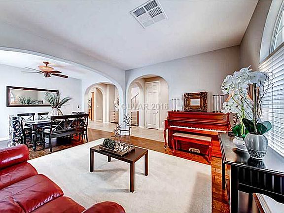 4th image of 8474 Benidorm Ave