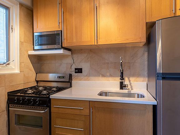 Fully Renovated Kitchen