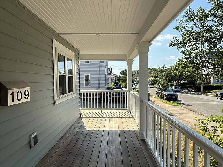 109 Magoun Ave #1 — Photo 2