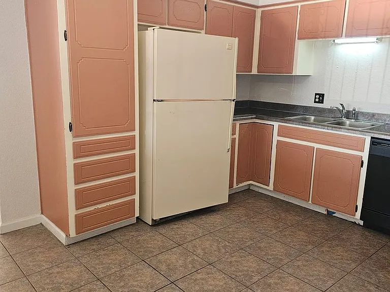 4933 Marconi Dr — Photo 5