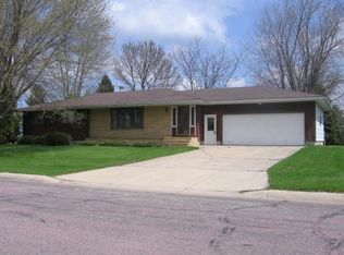 268 Holway St, Alden, MN 56009