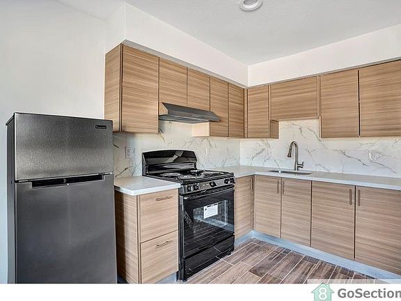 5th image of 2401 Sunrise Ave #2