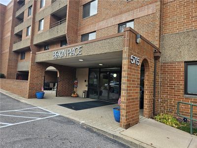 5715 Beacon St APT 503, Pittsburgh, PA, 15217